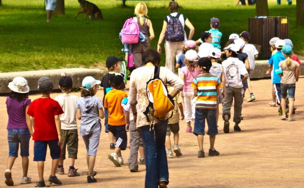 Comment bien préparer la sortie scolaire de votre enfant