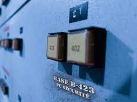 Base militaire B-423 : un jeu de grand pour les grands Base militaire B-423 : un jeu de grand pour les grands